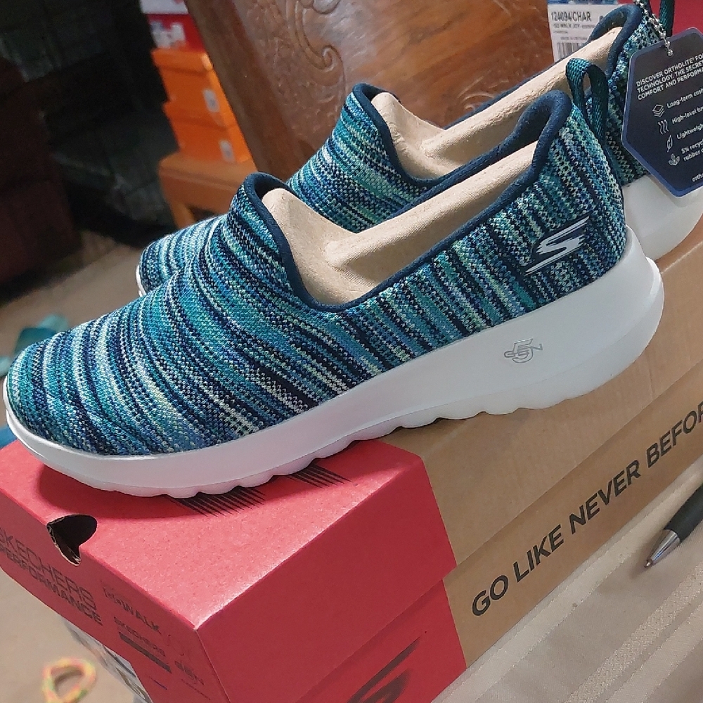 Skechers Women's Go Walk Joy Terrific Shoes